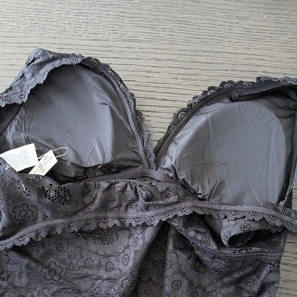 B36 Show Off by aerie Black Floral Lace V-Neck Bandeau Bralette - Picture 7 of 8